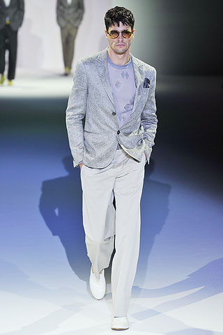 Giorgio Armani / - 2011
